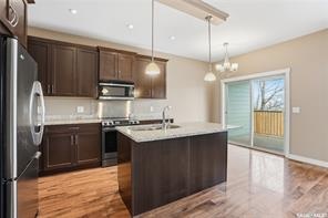 Willowgrove社区带封闭院子的联排出售，2014年1357尺3房3卫，单车库+双车位——林与唐地产 Will Li - 2